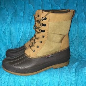Brand New Canadiana Boots HS52